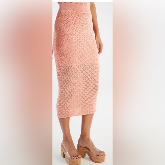 JustFab Lined Crochet Skirt Peach medium - Picture 4 of 11